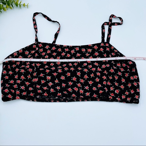 Brandy Melville Bralette Floral Crop Top Black with Red Roses - Picture 7 of 9